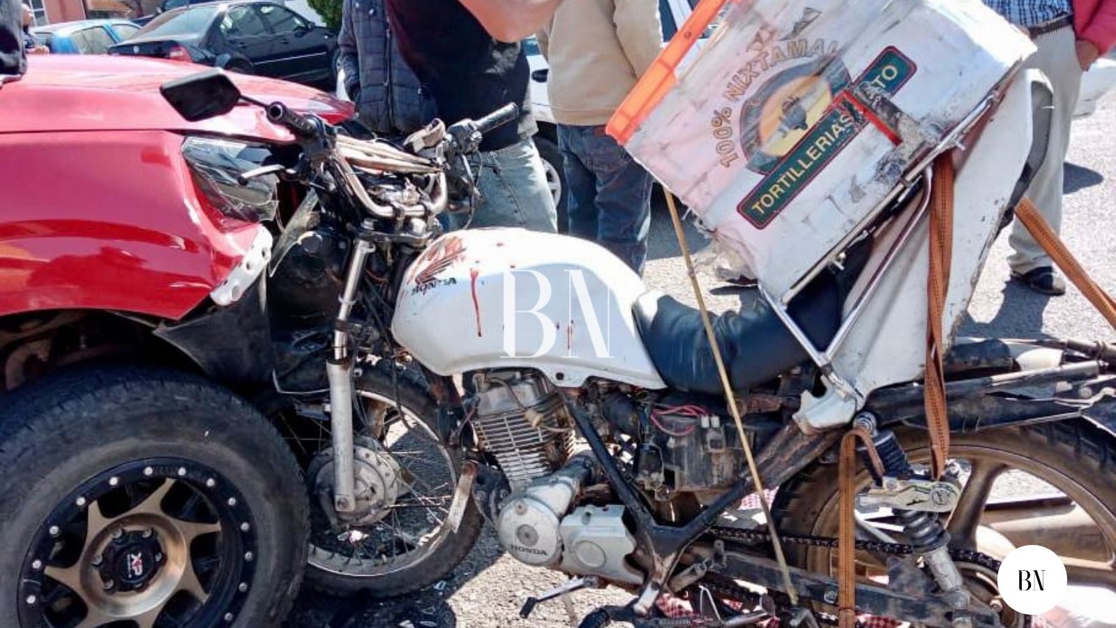Troca contra moto en  Acambay; un herido